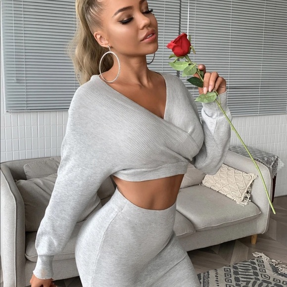 SHEIN Dresses & Skirts - Ribknit sweater and skirt set